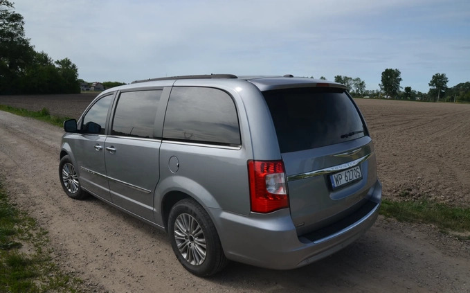 Chrysler Town &amp; Country cena 64900 przebieg: 191000, rok produkcji 2015 z Płock małe 436